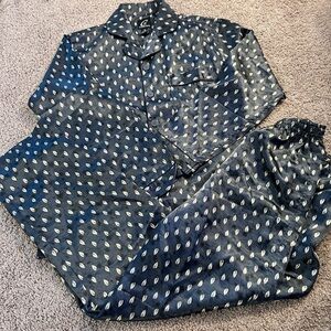 Claudio Nucci Men’s 2 Piece Lounge Set 
Dark Navy w A Leave Design

Size S